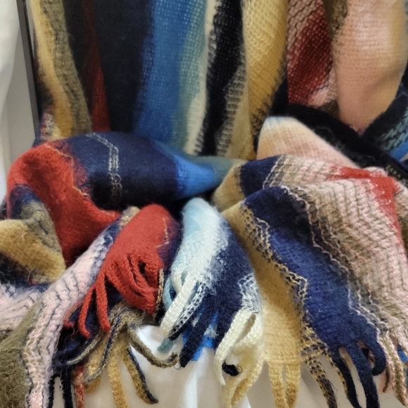 Zara Made in Italy Women's Multicolor Striped Woolen large Wrap - Picture 3 of 5